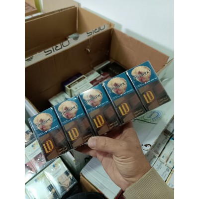 LD Autograph Club (Compact) LD Autograph Club (Compact)